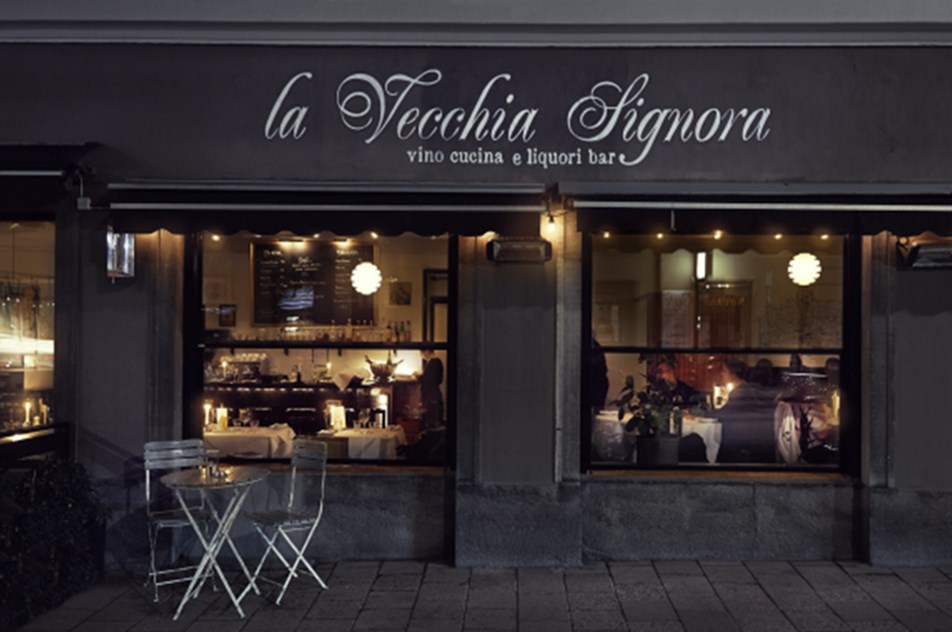 LA VECCHIA SIGNORA