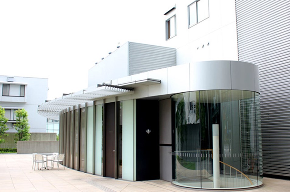 NARISAWA