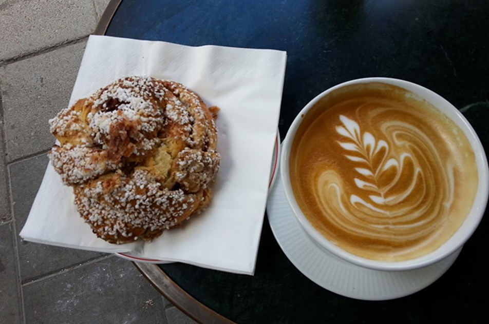CAFÉ SATURNUS