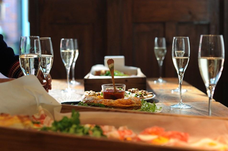 Restaurant Il Tamburello Tokyo Japan